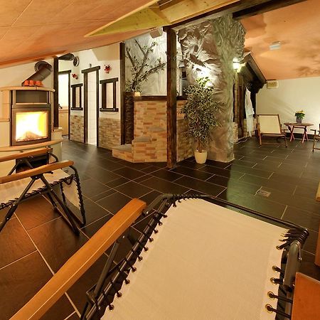Hotel Zum See เกรเชิน ภายนอก รูปภาพ