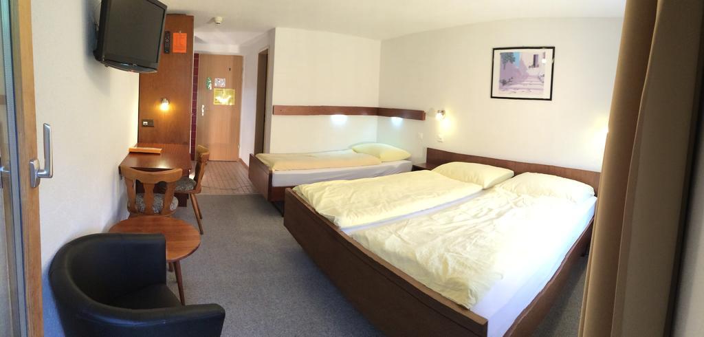 Hotel Zum See เกรเชิน ห้อง รูปภาพ