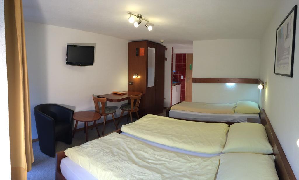 Hotel Zum See เกรเชิน ห้อง รูปภาพ